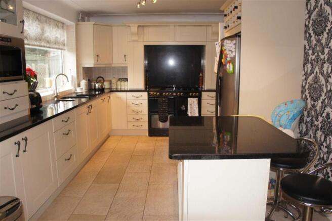 Kitchen/Breakfast Ro