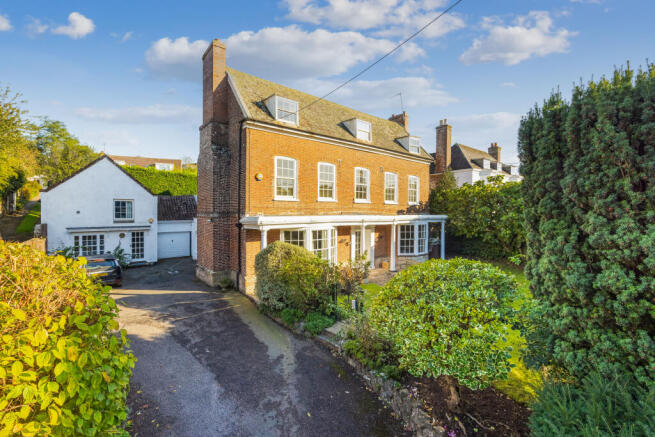 Queen Anne House, The Strand, Lympstone, Exmouth, Devon EX8 5JW