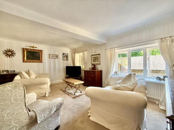 3 bed Apartment for sale Image 7