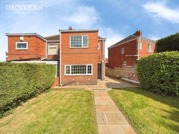 2 bed Semi-Detached to rent Image 12