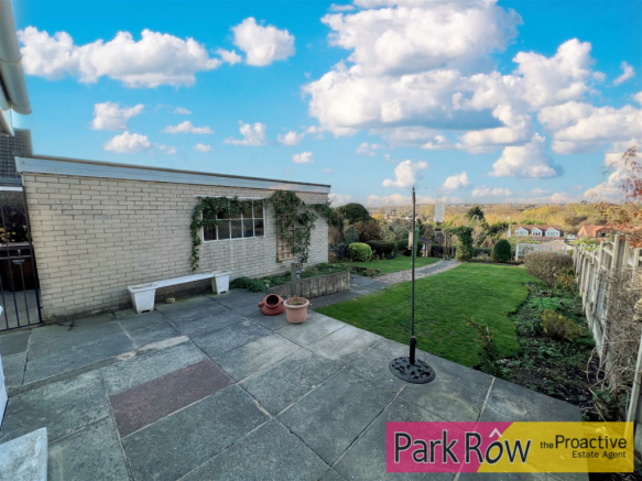 Rear Garden_inPixio.png