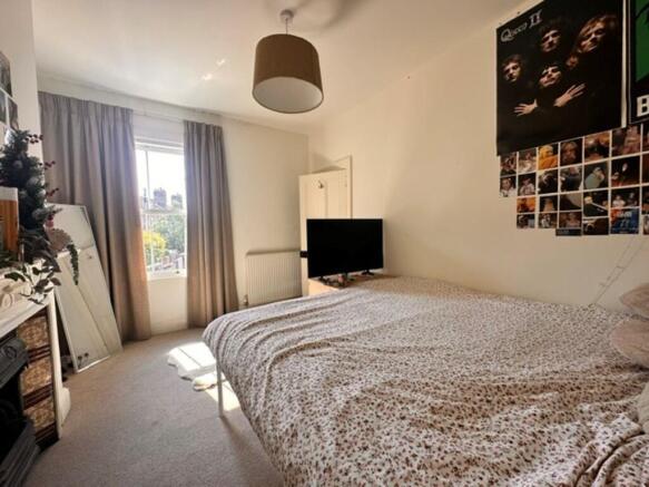 3 bed Terraced to rent Image 9