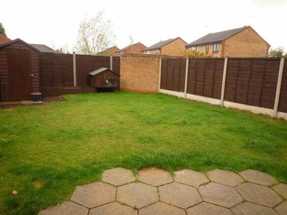 OUTSIDE FRONT / REAR GARDEN
