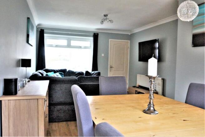 Lounge/Dining Room
