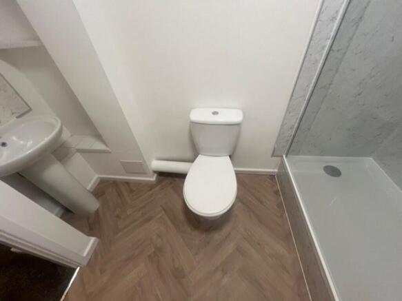 1 bed Flat to rent Image 4