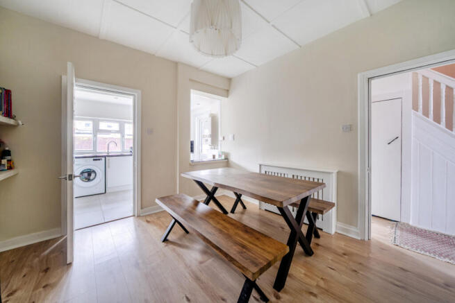 1408143-12-698483...