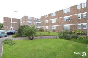 7, Rutland House, Stratton Close, Edgware HA8 6PT