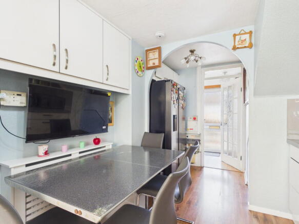 Moredun Park Court, Edinburgh, EH17 7EY photo 4