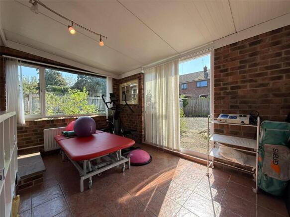 3 bed Bungalow for sale Image 12