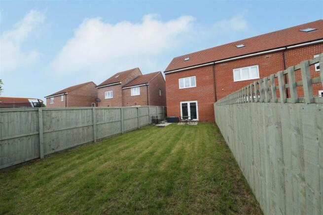 3 bed Semi-Detached for sale Image 10