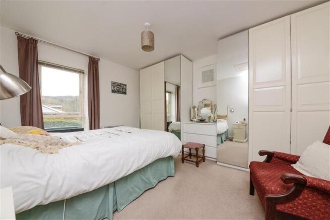 DOUBLE BEDROOM