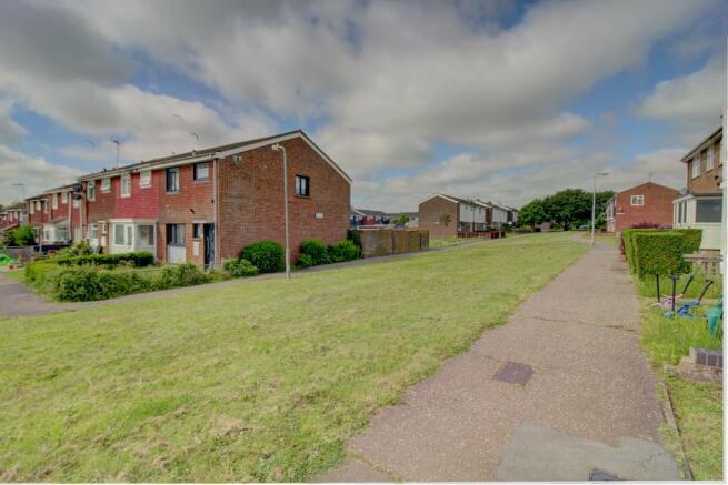 Yopa - Ouse Chase, Witham, CM8  (7)