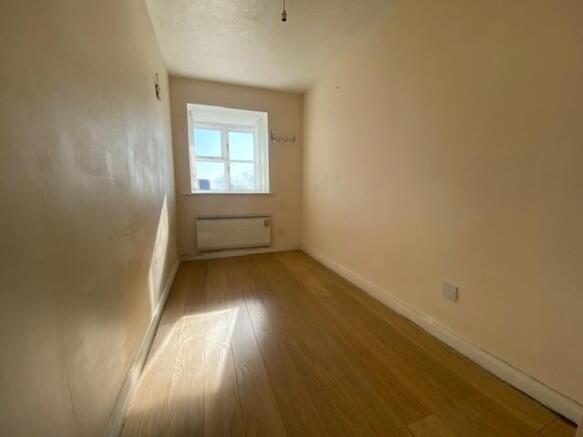 2-bed flat on Kingsway Court, Liverpool, £100,000