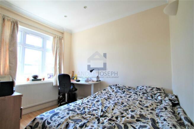 Double bedroom 1