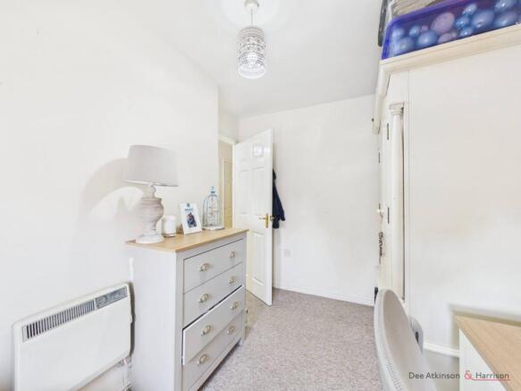 2 bed Flat for sale Image 12