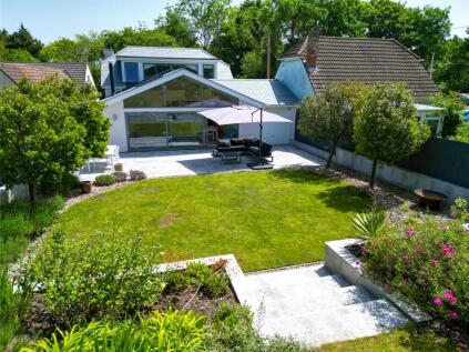 Satchell Lane, Hamble, Southampton, Hampshire, SO31