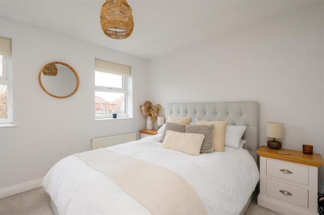 2 bed Semi-Detached for sale Image 6