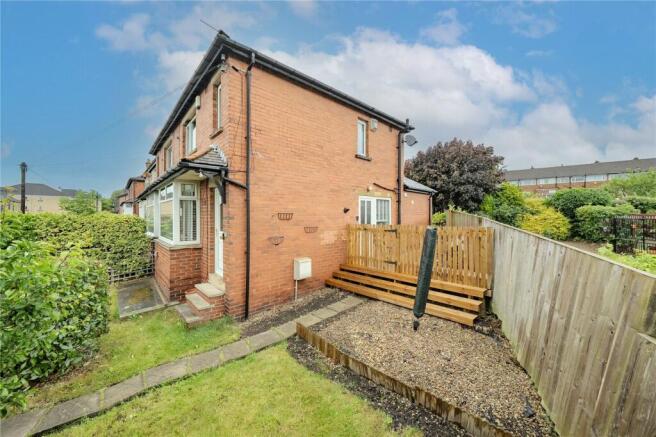 3 bed Semi-Detached for sale Image 2