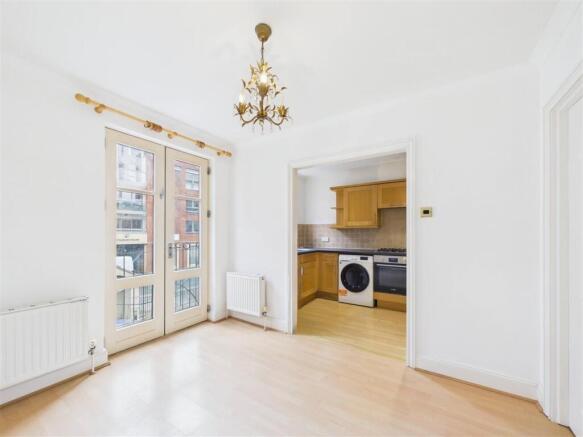 3-bed-house-central-cheltenham9.jpg