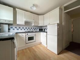 16, Carlton Close, Loughborough LE11 5DY
