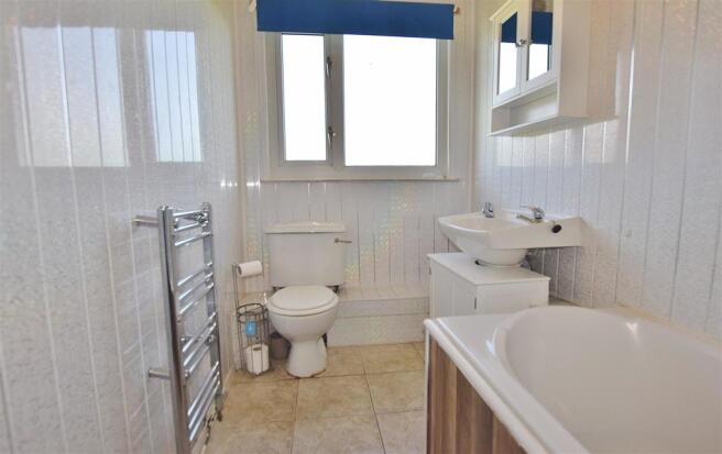 Bathroom.JPG