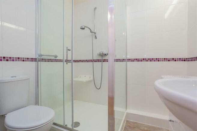 REST OF BATHROOM