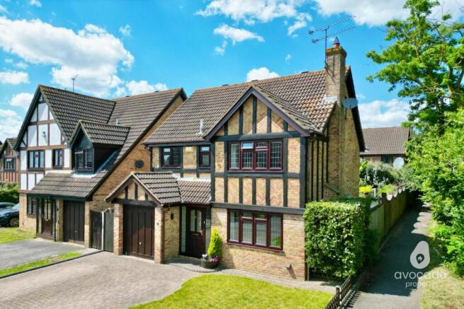 5-bed detached on Wickford Way, Lower Earley, RG6, £750,000