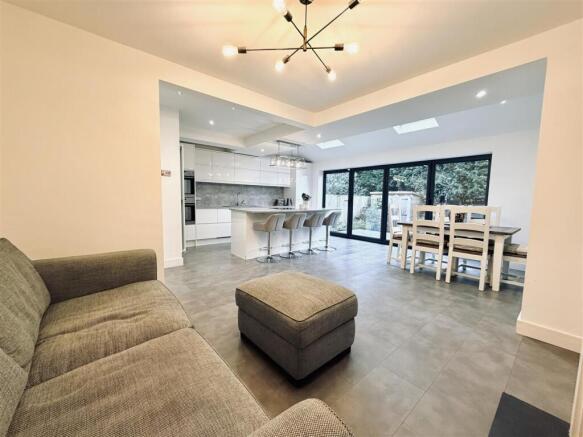 Live In Dining Kitchen