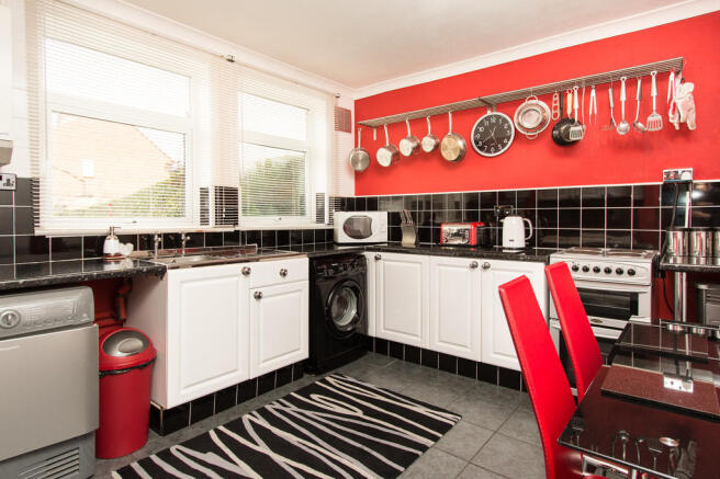 Kitchen/Breakfast...