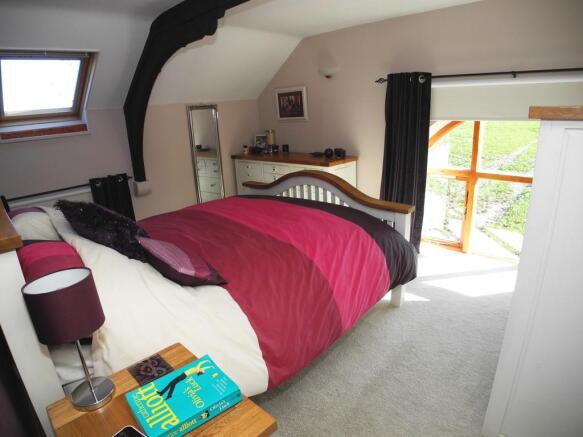 Master Bedroom 2n...