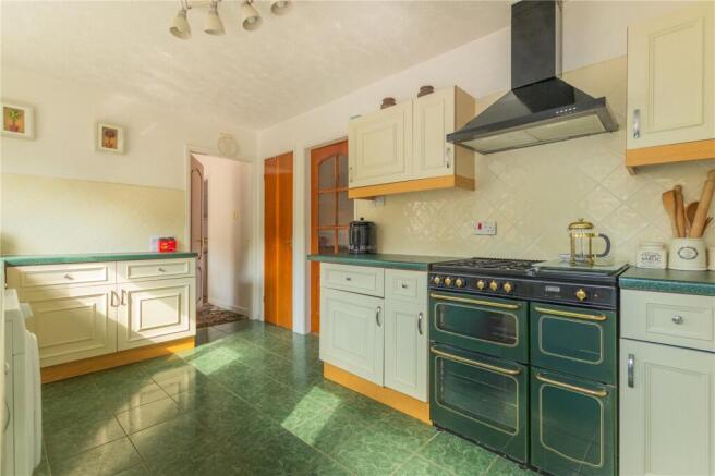 4 bed Detached for sale Image 4