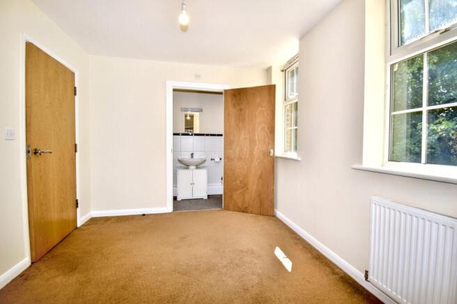 2 bed Flat for sale Image 7