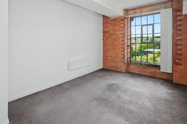 BEDROOM 1.jpeg