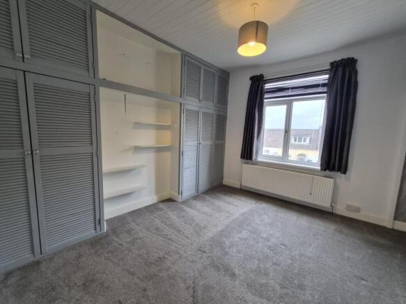 2 bed Terraced to rent Image 8