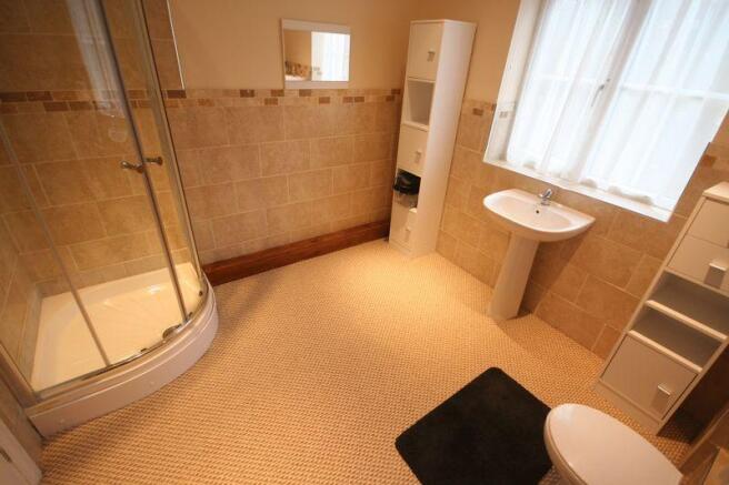 En-Suite Showe...