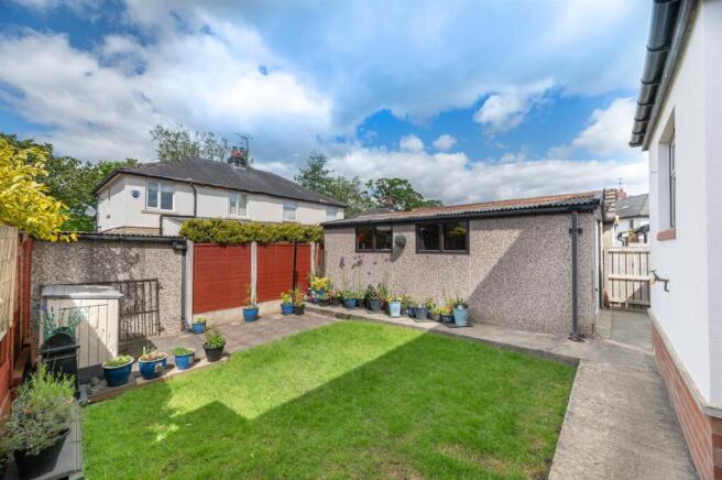 Garden & Garage