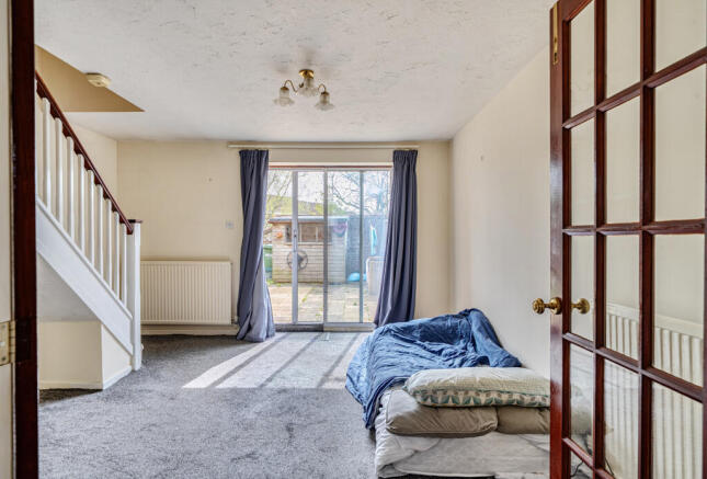 1438329-9-69d8f97...