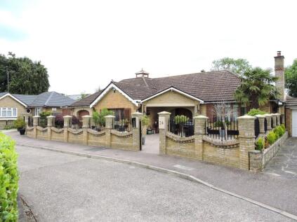 Littlebrook Gardens, Cheshunt, Waltham Cross, EN8