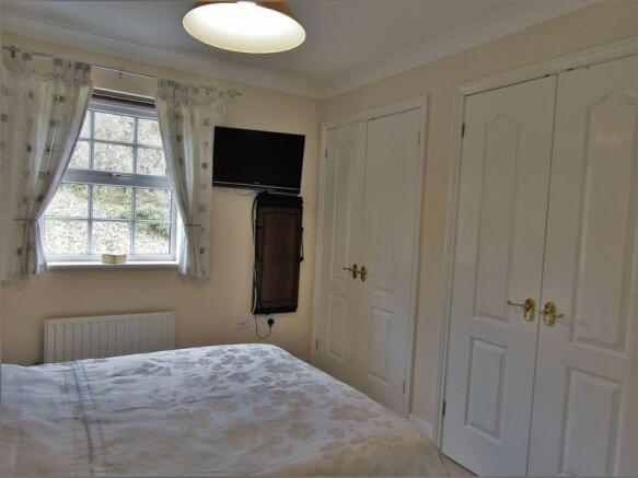 Fitted wardrob...