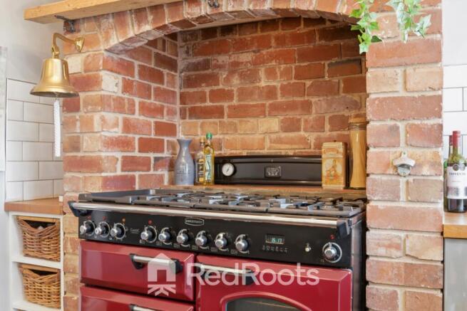 3 bed Semi-Detached for sale Image 8