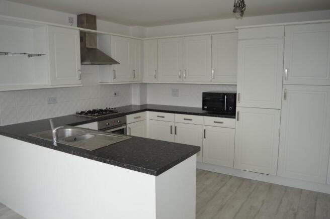 Dining/kitchen