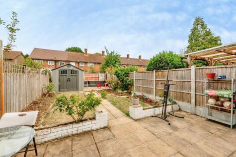 Taynton Drive, Merstham, Redhill