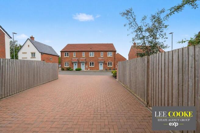Furrow Drive, Off Engleton Lane, Brewood, Staffordshire, ST19 9FE photo 4