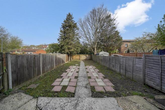 9 Southview Avenue - Z4UftJPZtgBIgdjenHwQ.jpg