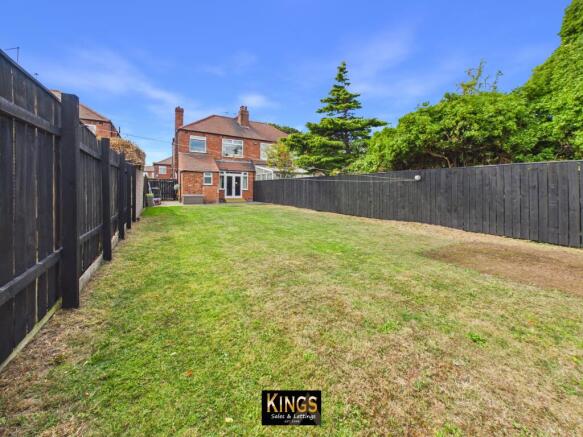 3 bed Semi-Detached for sale Image 3