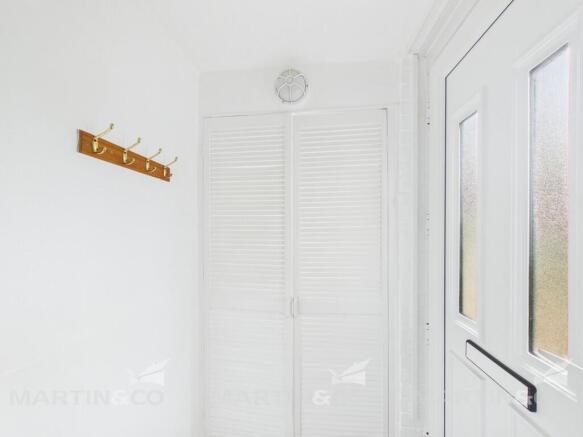1 bed Apartment to rent Image 9