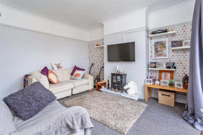 lounge b