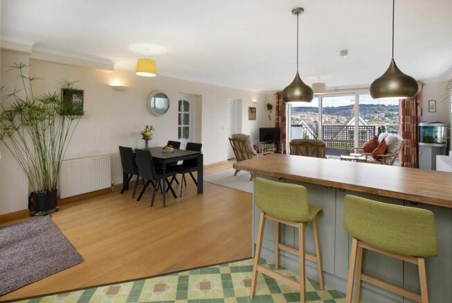 Kitchen/Dining Room