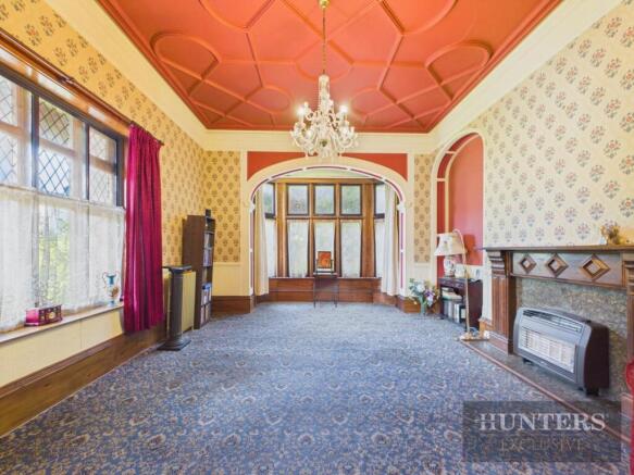 8 bed Detached for sale Image 8