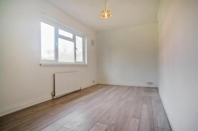 second bedroom.JPG